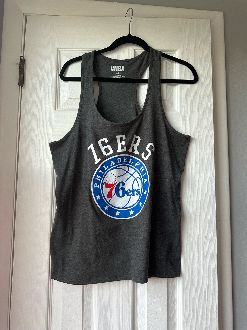 Women’s gray Philadelphia 76ers racerback tanktop